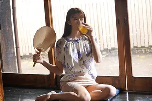 Mùa hè buồn chán ở quê quan hệ người vợ nhà bên thiếu thốn vì lấy gã chồng già