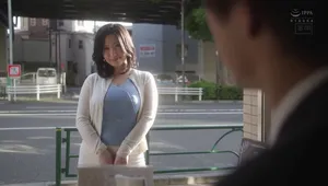 Anh xã yếu không làm lên đỉnh, người vợ lên mạng tìm trai trẻ làm tình khỏe