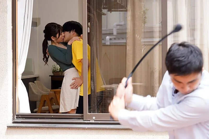 Chồng yêu mãi mê với công việc, vợ nảy sinh tình cảm với em ông chồng vì cô đơn
