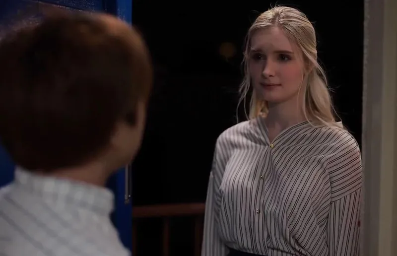 Cô đơn nơi xứ lạ với ông chồng già, bà xã tây được ông anh hàng xóm an ủi