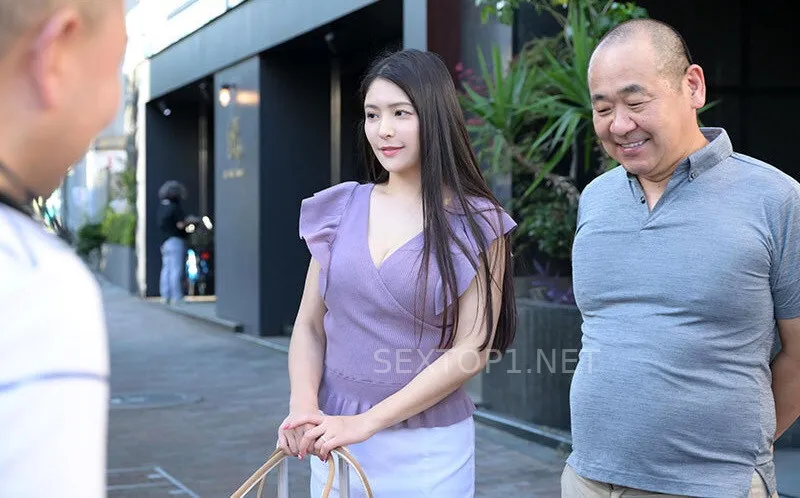 Thấy cô vợ của nhân viên đẹp quá, cấp trên lại có sở thích trả bài cô vợ người khác nên đã…